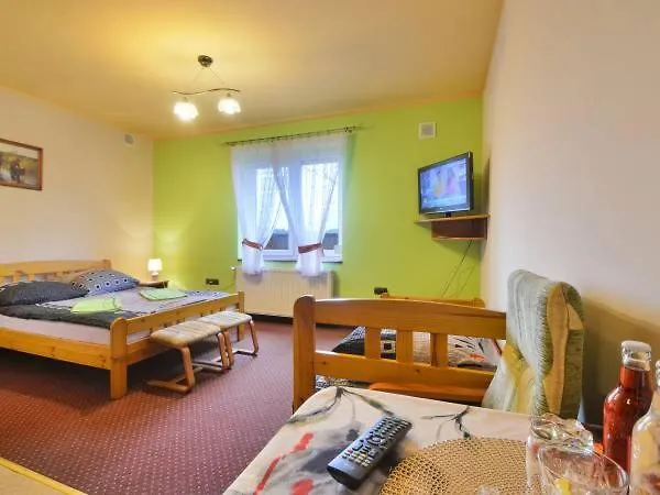 אורחן Mistral *